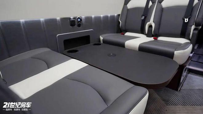 调全都要！齐星星畅依维柯四驱房车AG真人百家家乐app空间越野低(图2)