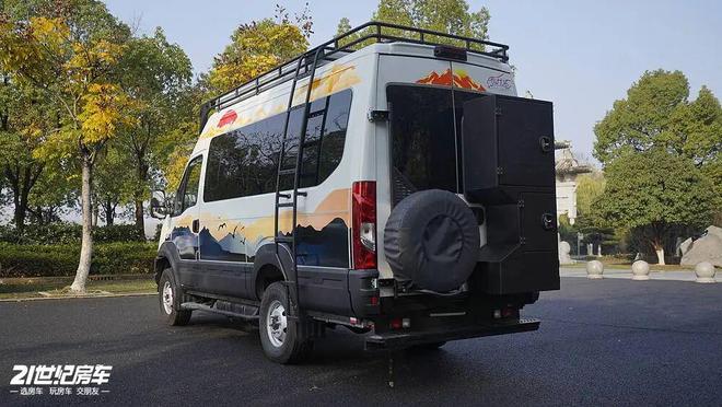 调全都要！齐星星畅依维柯四驱房车AG真人百家家乐app空间越野低(图16)