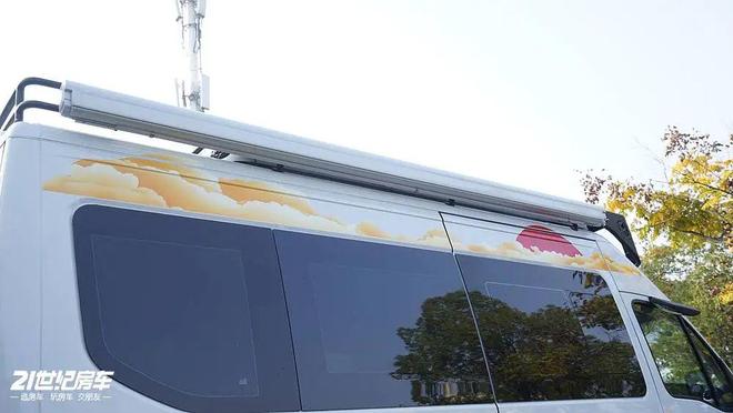 调全都要！齐星星畅依维柯四驱房车AG真人百家家乐app空间越野低(图9)