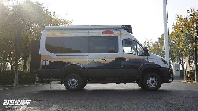 调全都要！齐星星畅依维柯四驱房车AG真人百家家乐app空间越野低(图12)