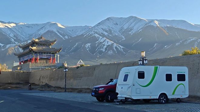 悄然成为成年人崩溃后的最后壁垒AG真人国际开着房车自驾游正