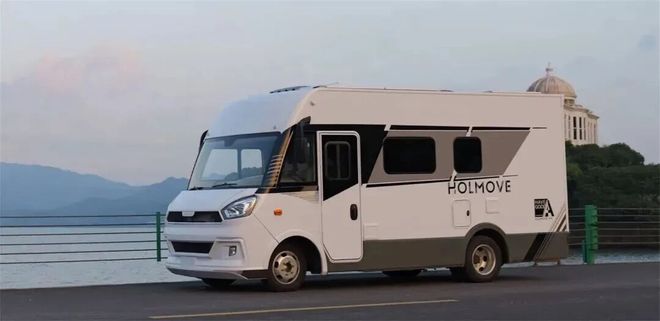 房车 11月28亮相成都房车展国内首创AG真人游戏地址空间更大配置更高的A型(图6)