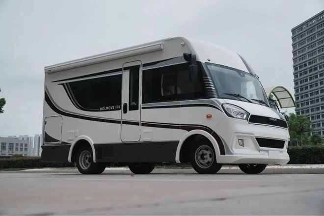 房车 11月28亮相成都房车展国内首创AG真人游戏地址空间更大配置更高的A型(图10)